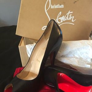 💥💥Red Bottoms💥💥